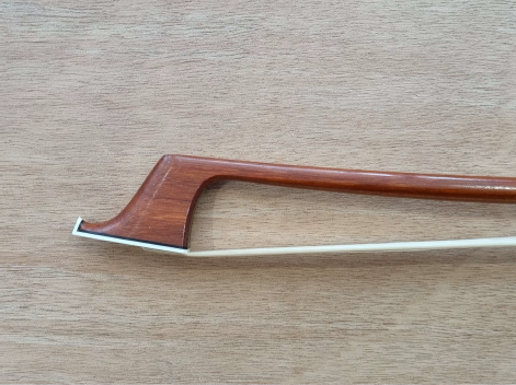 Archet_de_violoncelle_1.png