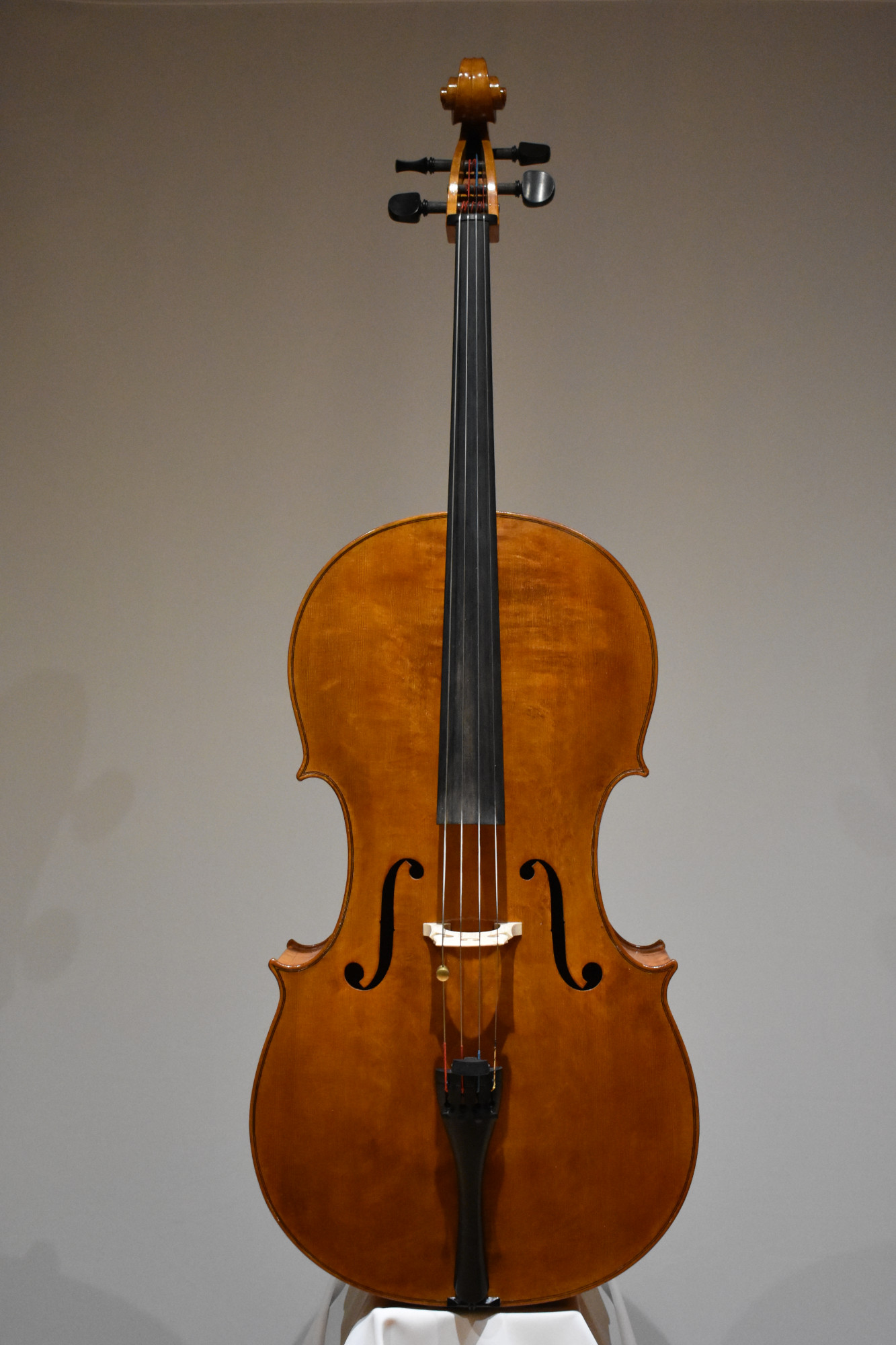 Violoncelle_M.Boyadjian_1_sm.JPG